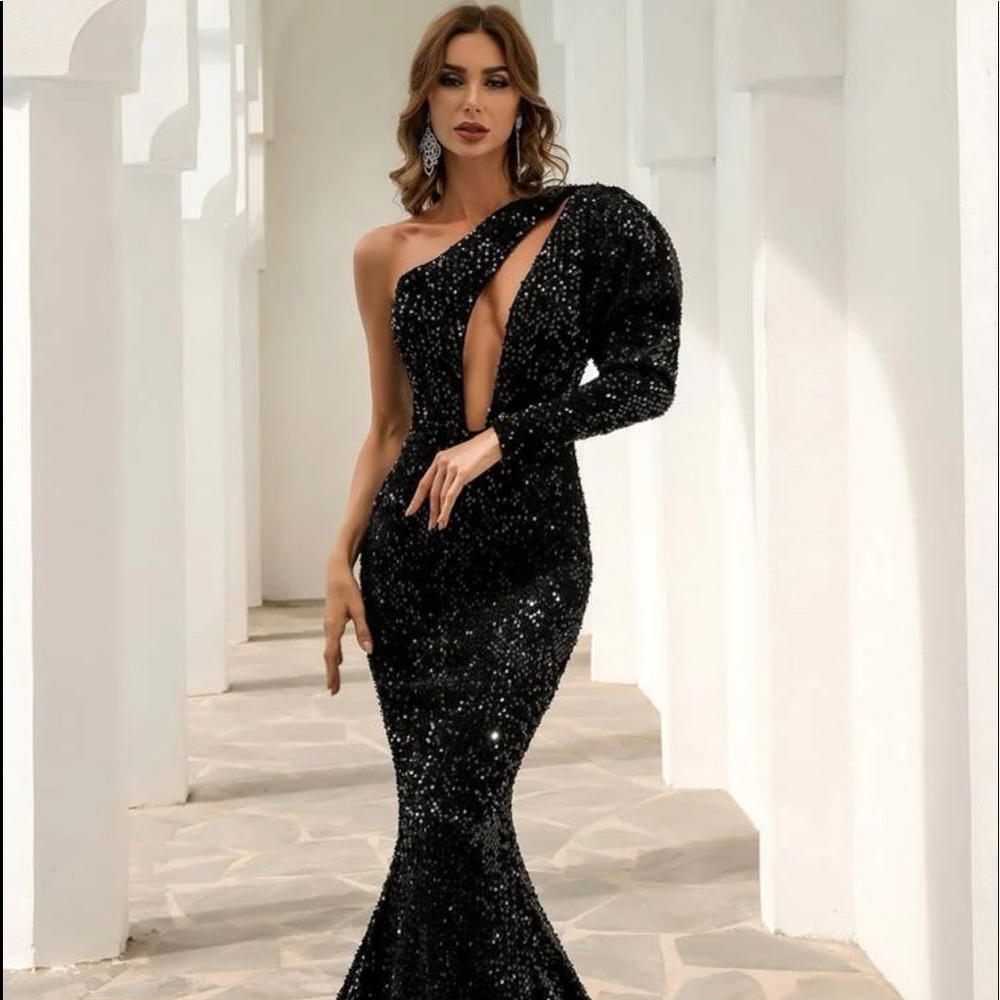 Beautiful black long sequin cocktail party formal dress